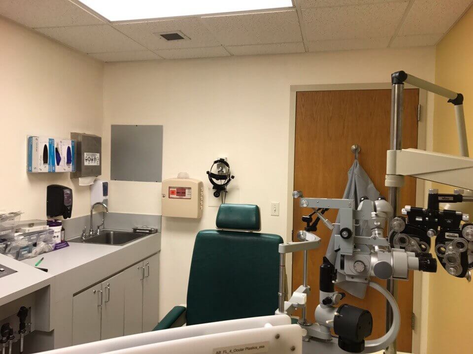 Regular office in the eye clinic. Photo: from the personal archive of the author