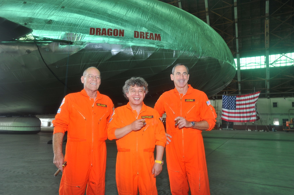 Игорь Пастернак и его команда. Фото пресс-службы Worldwide Aeros