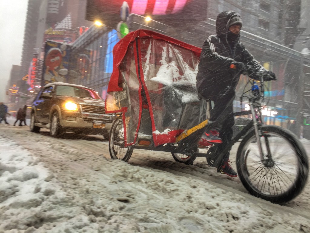 By the evening in New York blizzard only intensified. Photo by Denis Cheredov