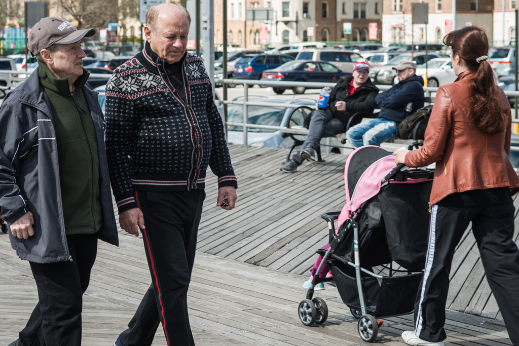Residents of the Russian district of Brighton Beach. Photo by Pavel Terekhov