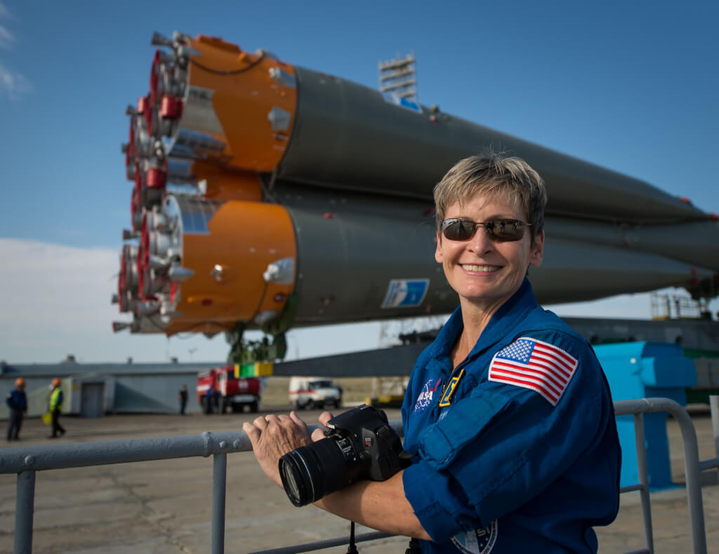 Peggy Whitson, the first woman to command the International Space Station, will conduct her 57-th birthday on the ISS. Photo: nasa.gov